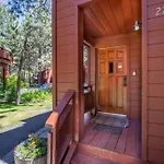 Townhouse Art Gallery In Mammoth\'S Best Location